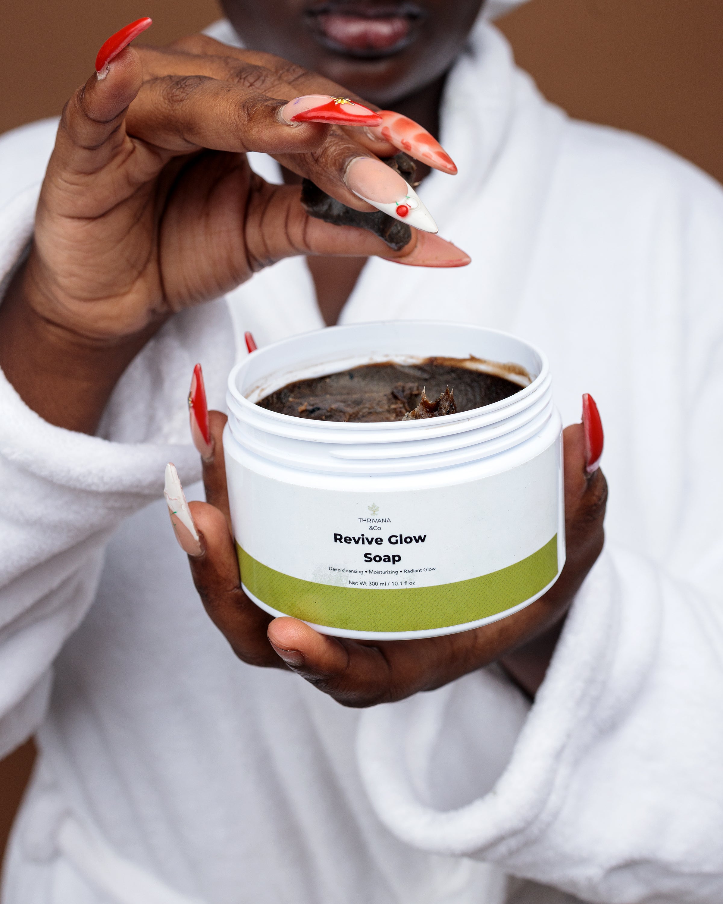 REVIVE GLOW SOAP 300ml/ 10.1 fl oz